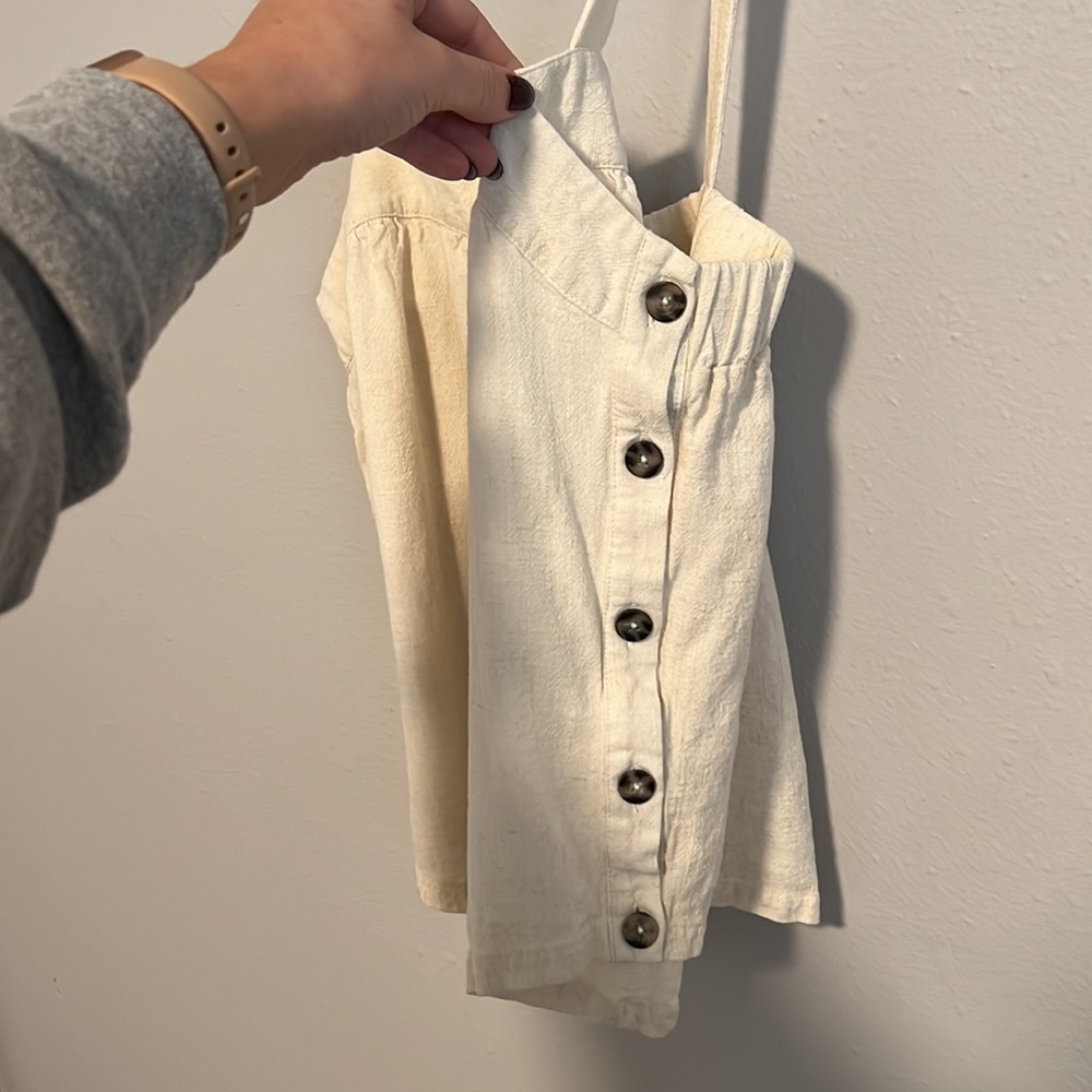 Universal Thread - Oatmeal Button Tank - Excellent Condition - Picture 2 of 5